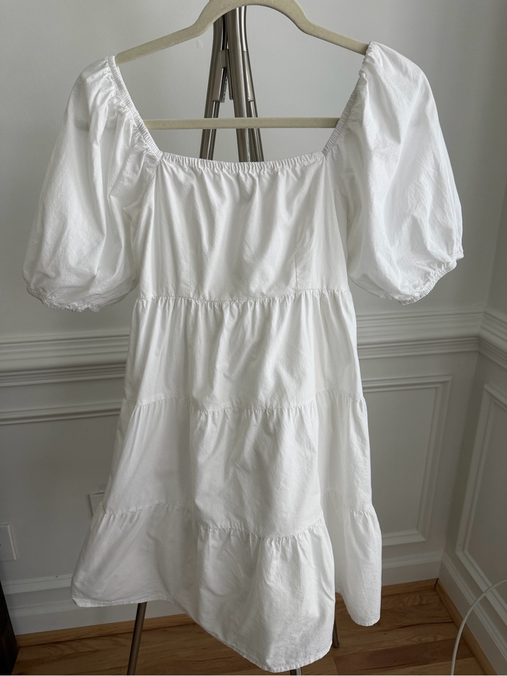 Sim & Sam White Puff Sleeve Smocked Back Tiered Mini Dress Medium